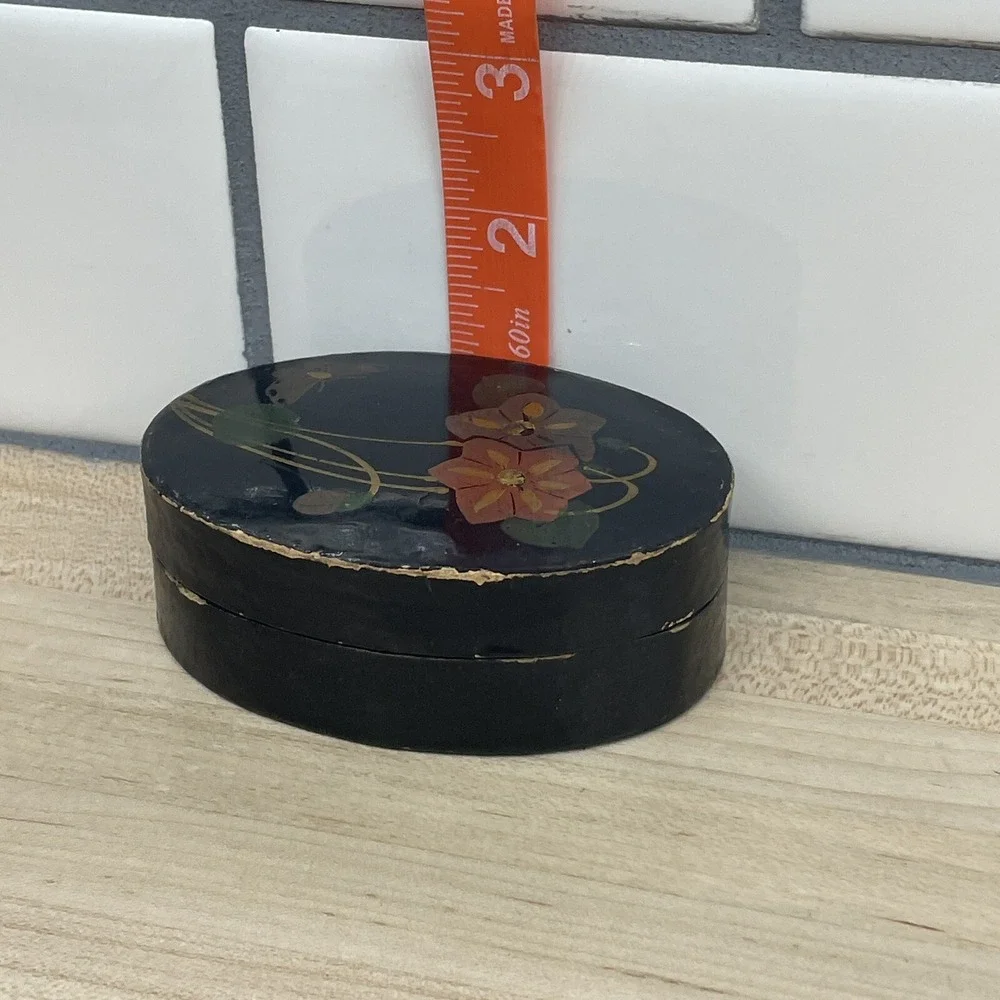 Vtg Trinket Box Paper Mache‎ Hand Painted Lacquered Butterfly Floral Oval Lid